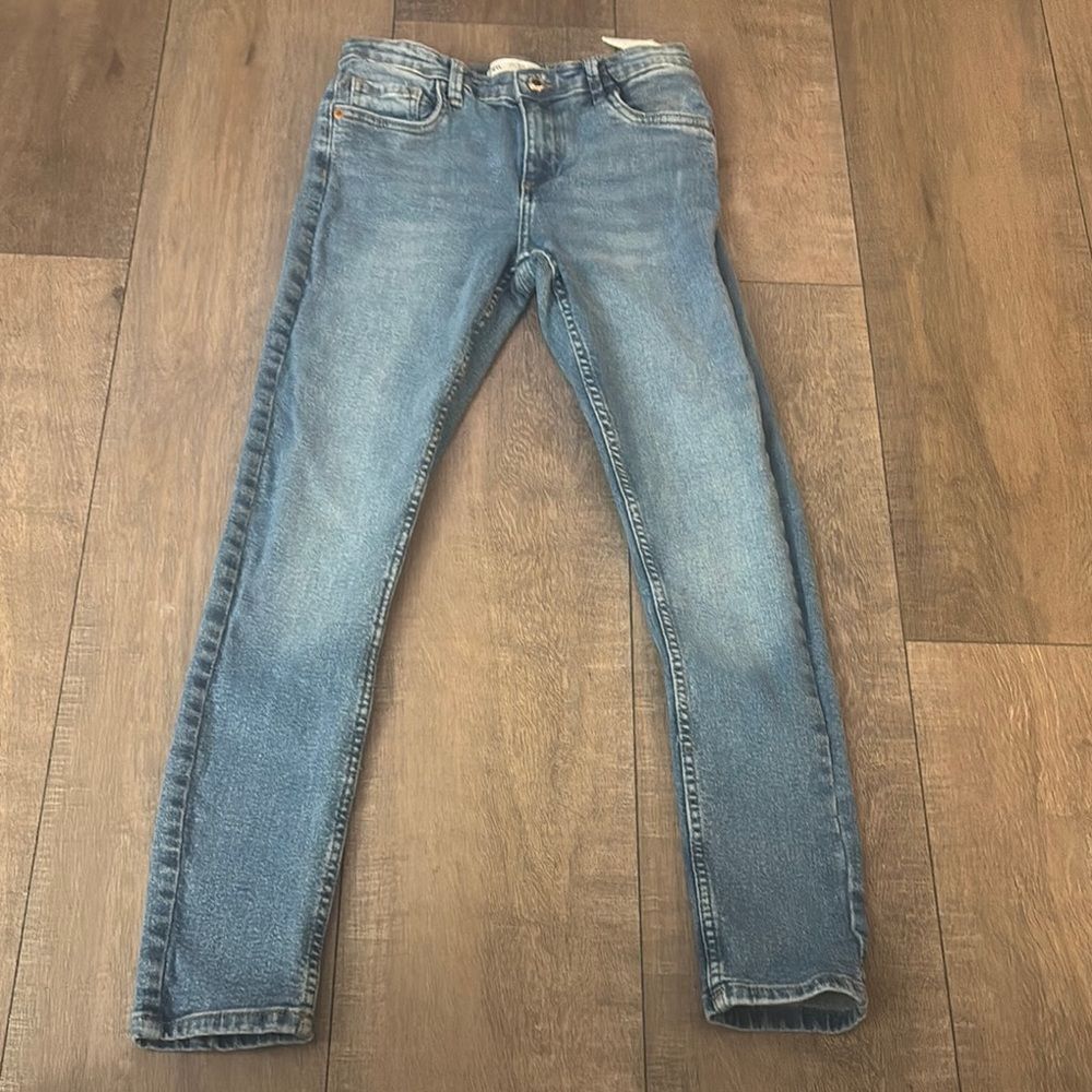 Zara Jeans‎
